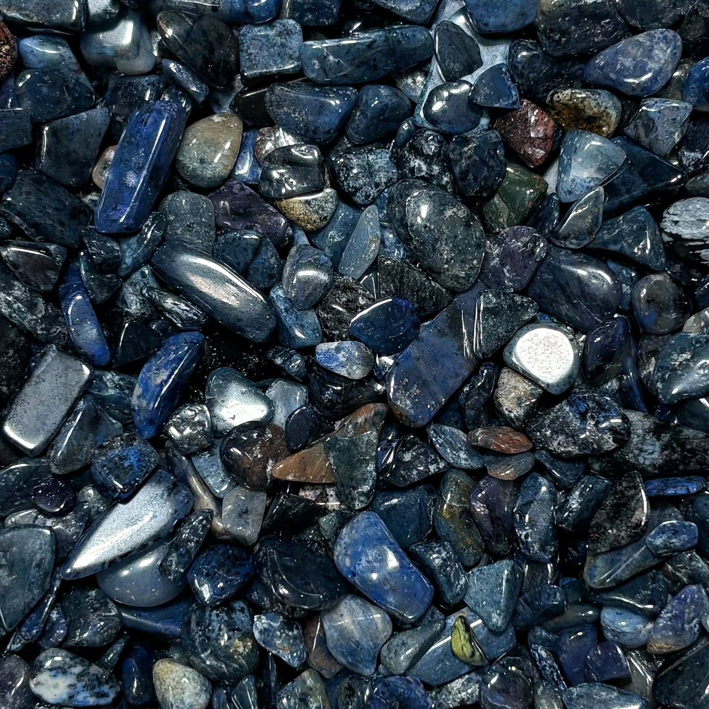 Dumortierite Chips