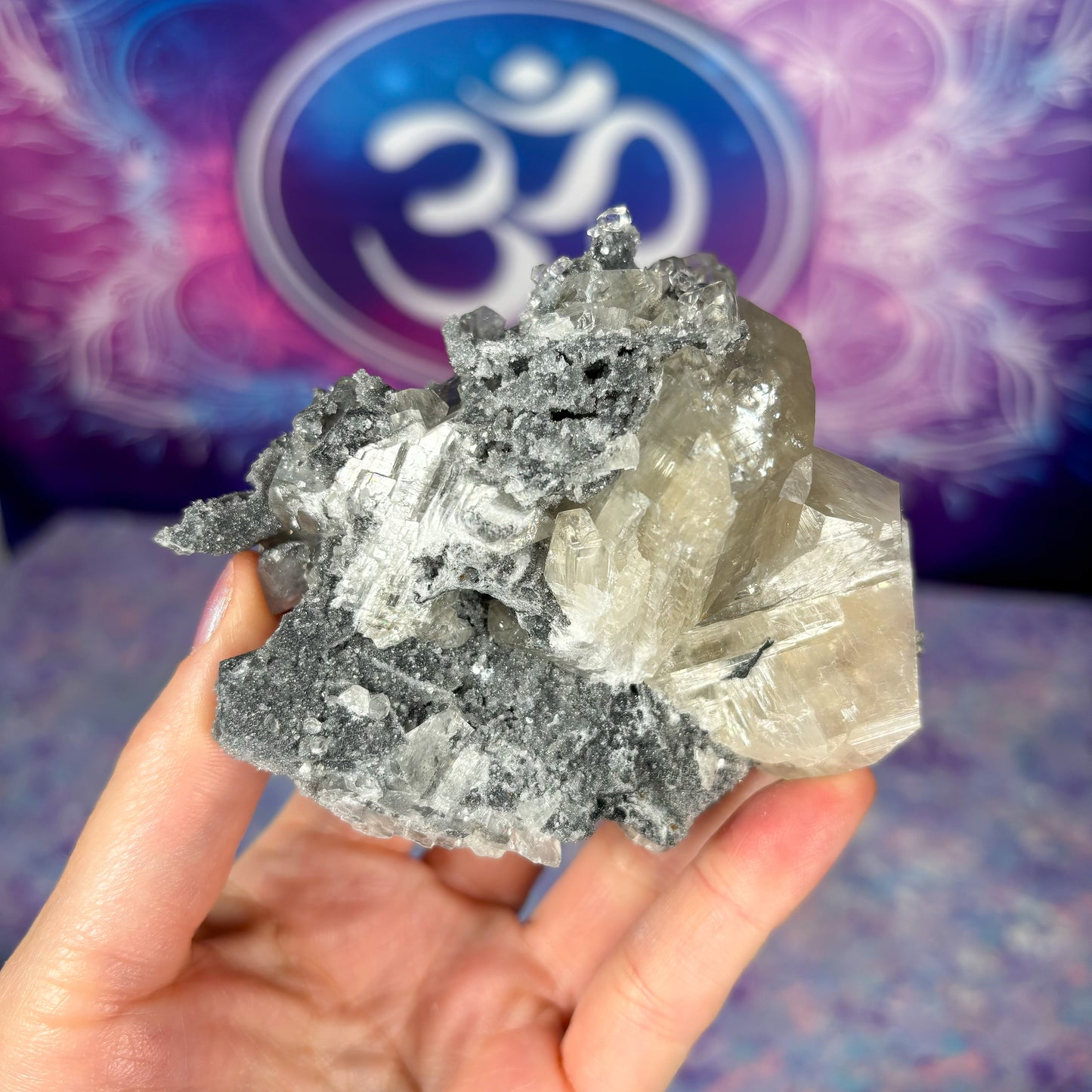 Chalcedony, Quartz, Calcite E