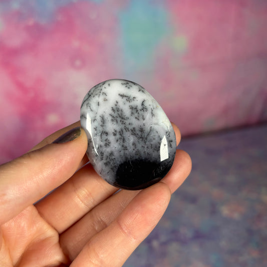 Dendritic Opal Flat Palm