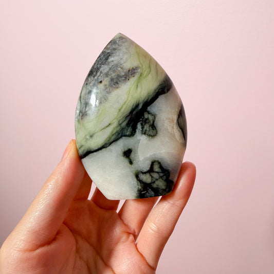 Rutile Serpentine Flames