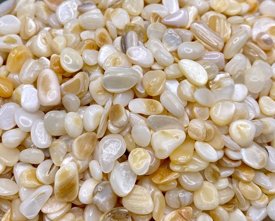 Mother Of Pearl Crystal Chips