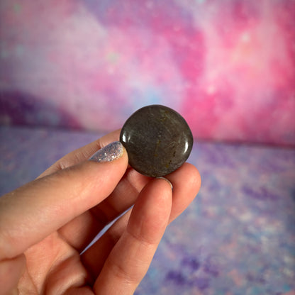 Black Moonstone Mini Flat Palm