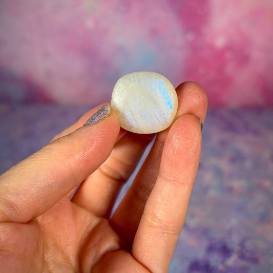 White Moonstone Mini Flat Palm