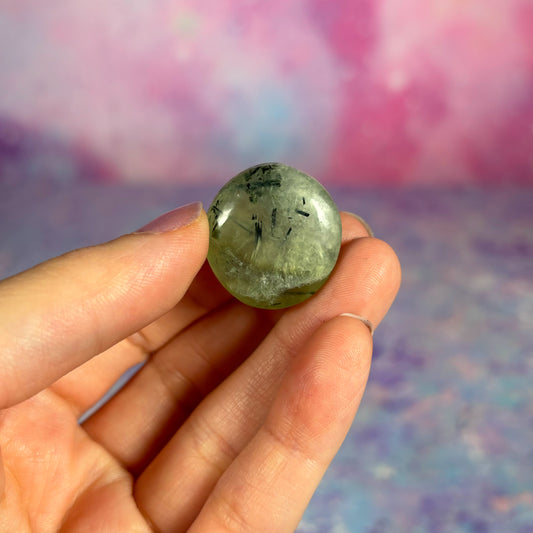 Prehnite Mini Flat Palm Misfit