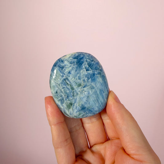 Blue Kyanite Flat Palm