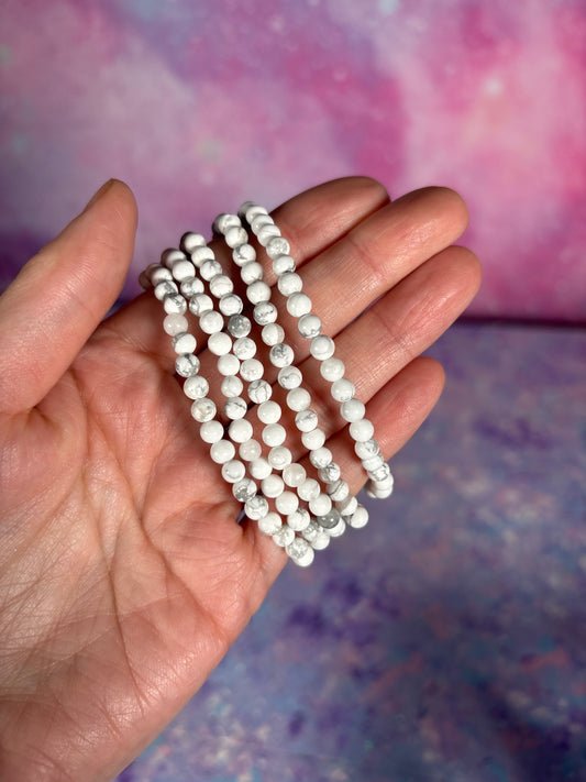 HOWLITE BRACELET