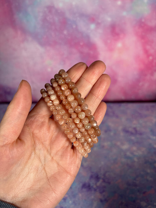 PEACH MOONSTONE BRACELET 7mm