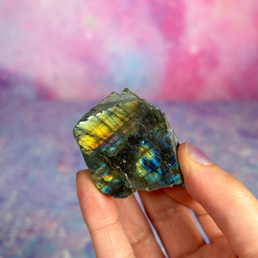 Labradorite Raw Med