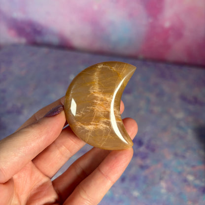 Peach Moonstone Moon Medium