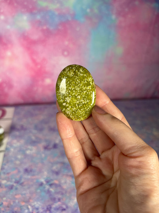 Healerite Flat Palms