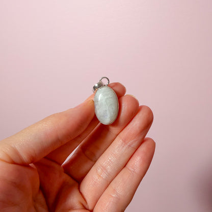Rainbow Moonstone Pendant Med