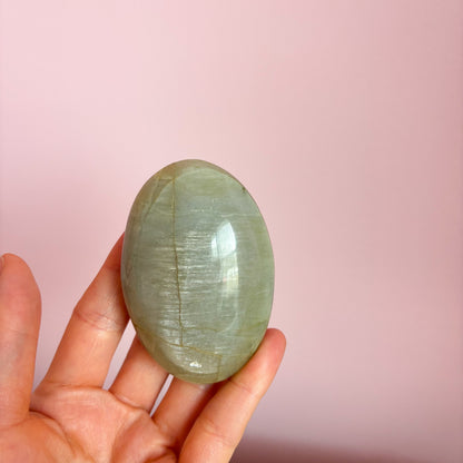 Garnierite Palm Stone